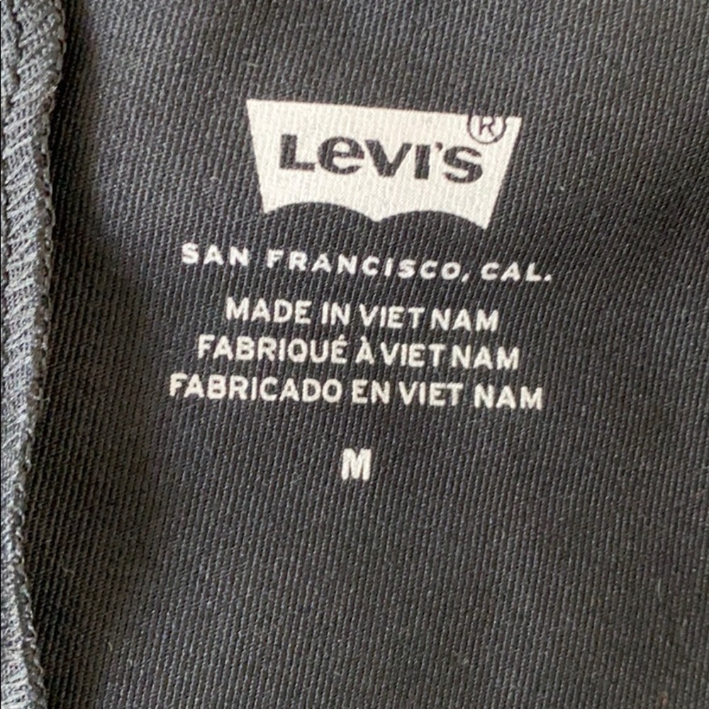 Levi’s women’s bodysuit - Picture 3 of 3